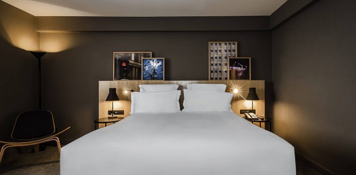 luxury-room-01-queen-size-bed-renovated-led-tv-42-shower